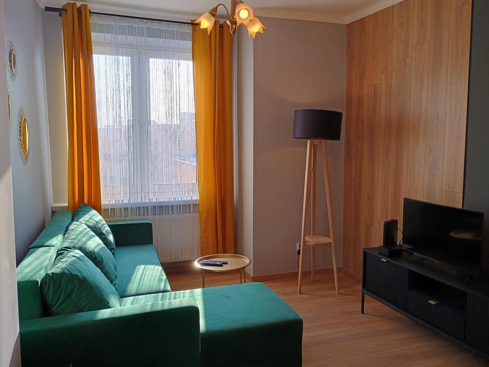 Apartament Em Кросно Екстериор снимка