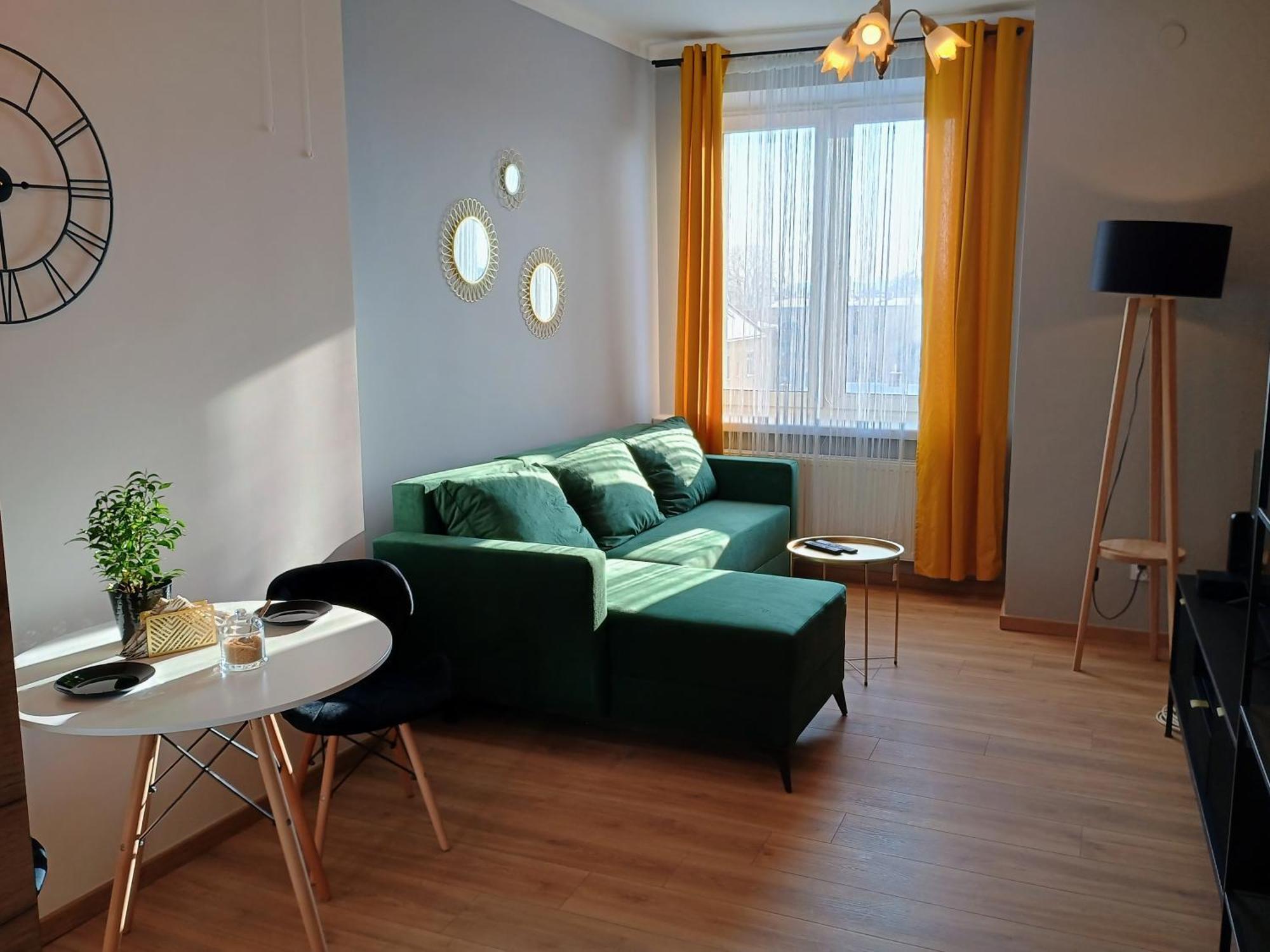 Apartament Em Кросно Екстериор снимка